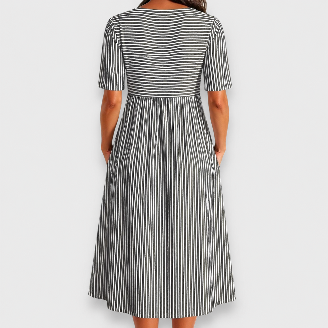 Cecily | Robe midi rayée à boutons et poches