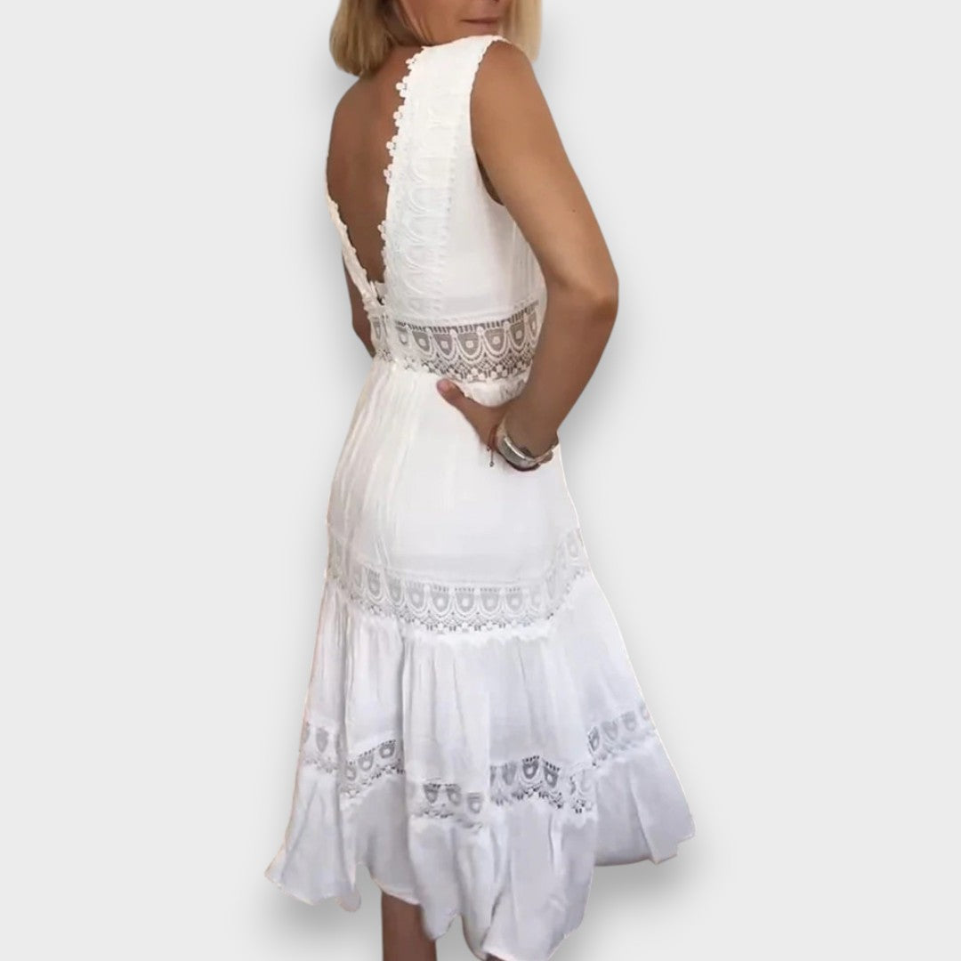 Elsbeth | Robe en dentelle élégante à col en V