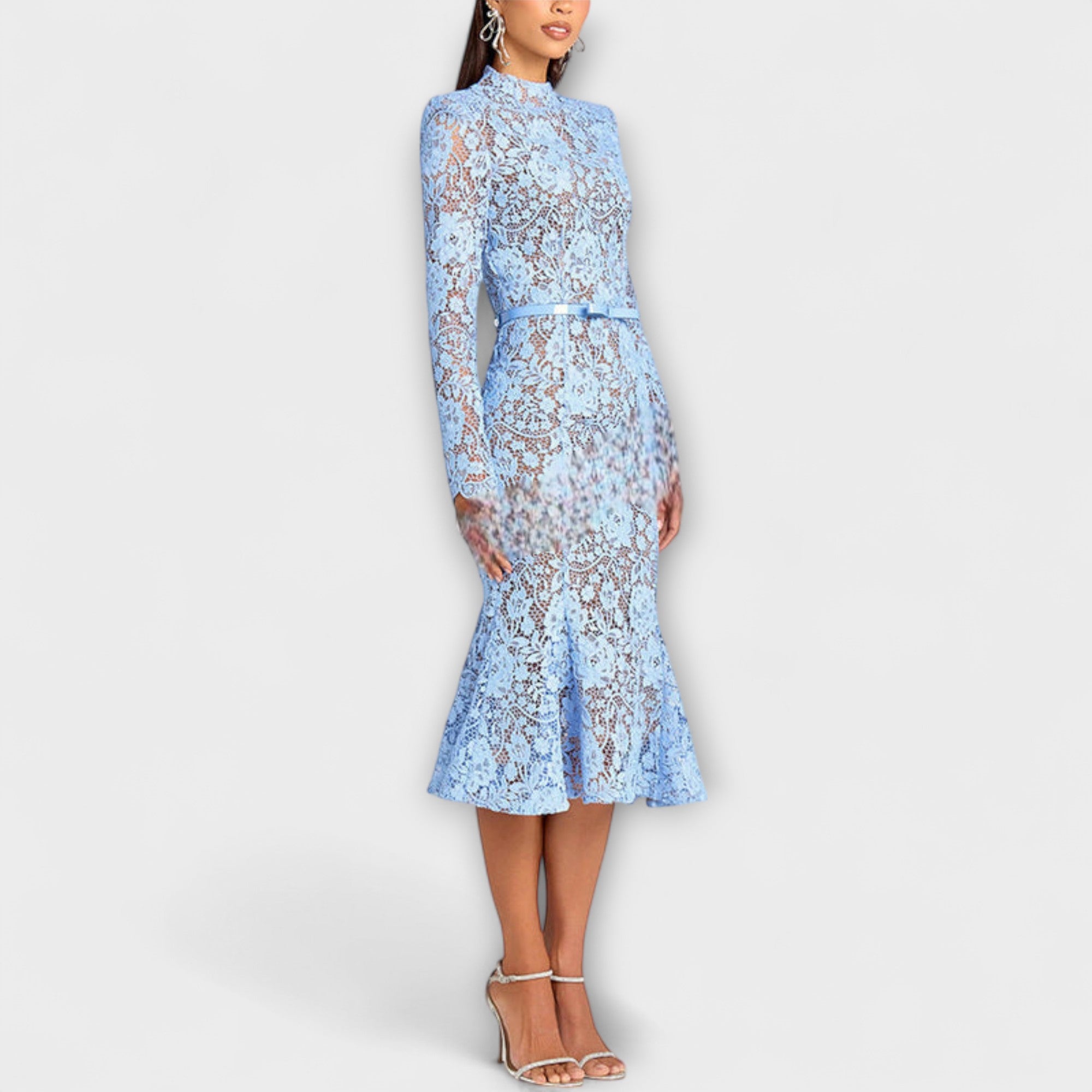 Freya – Robe midi élégante en dentelle fleurie