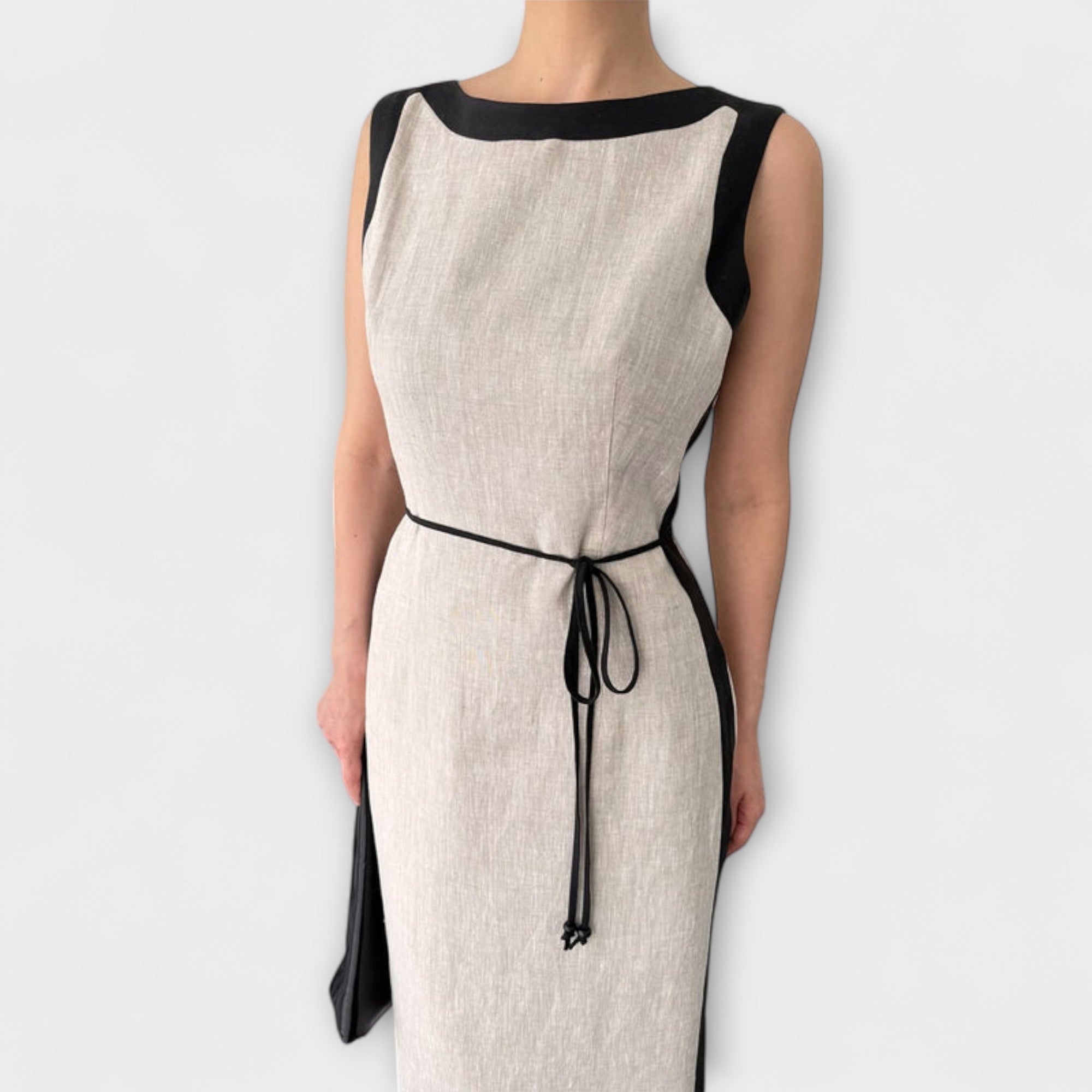 Irene - Robe chic sans manches