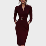 Jana | Robe droite noire élégante avec ceinture