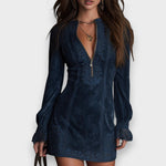 Jane | Robe courte en suédine bleue avec dentelle