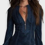 Jane | Robe courte en suédine bleue avec dentelle