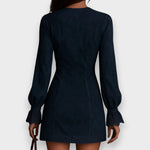 Jane | Robe courte en suédine bleue avec dentelle
