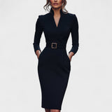 Kate | Robe noire raffinée à ceinture et col mao
