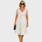 Laura | Robe midi élégante à détails en dentelle