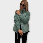 Liviane | Veste en tricot chic et raffinée
