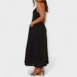 Lydia - Robe mi-longue noire à col halter et détail taille