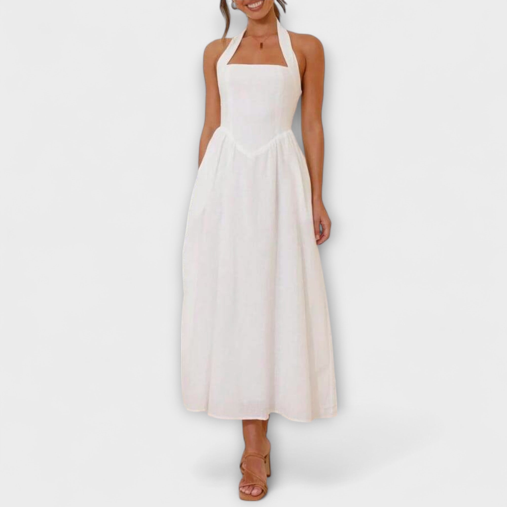 Lydia - Robe mi-longue noire à col halter et détail taille