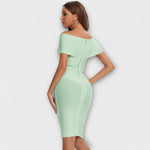 Robe élégante à col en V