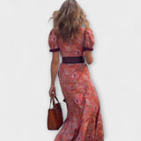 Robe longue rose élégante à manches courtes