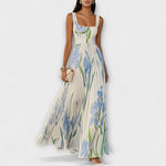 Rosalind | Robe longue en chiffon fleuri plissé avec ceinture
