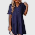SHAILA – Robe courte décontractée à encolure en V et volant