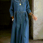 Sophie - Robe en denim à col Claudine