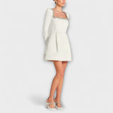 Wren - Robe courte en velours ornée de bijoux